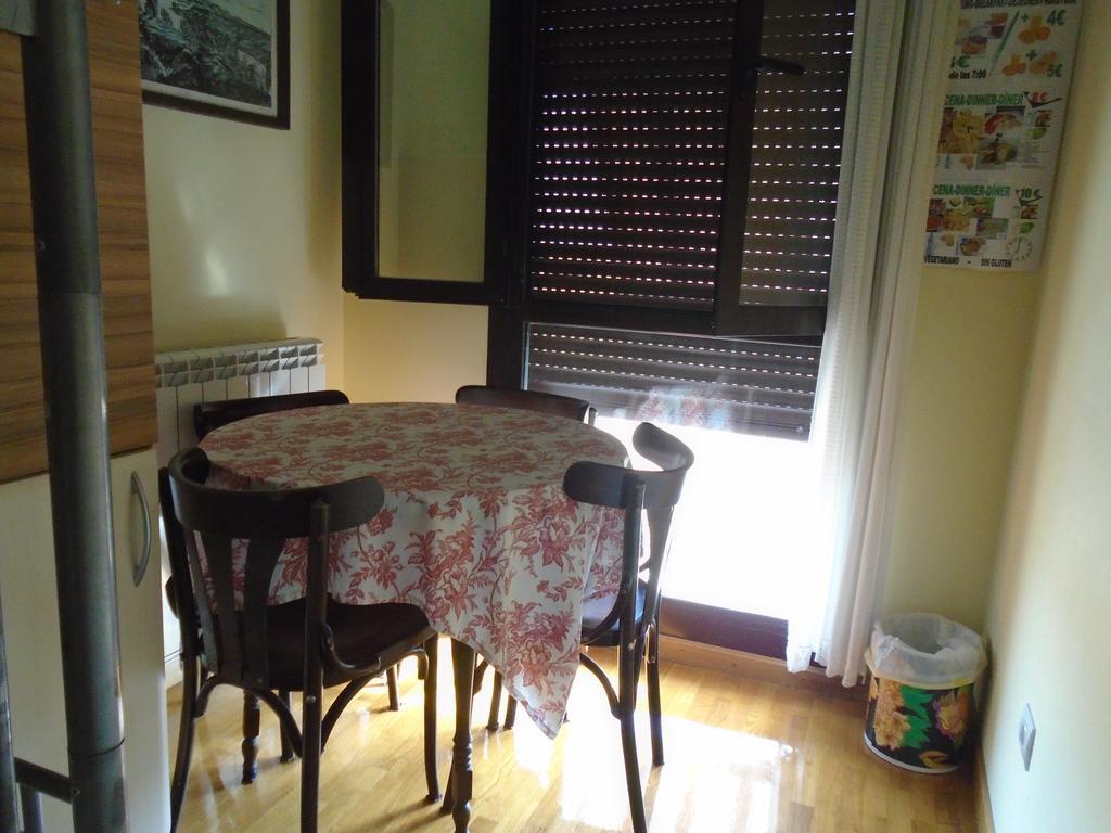 Albergue Victoria Ciruena Ngoại thất bức ảnh